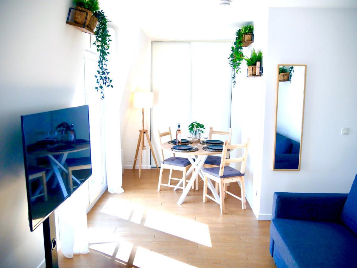 Le Petit Soleil De Corbeil Apartment Luaran gambar