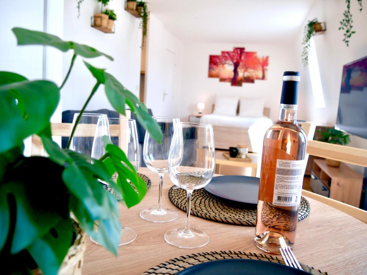 Le Petit Soleil De Corbeil Apartment Luaran gambar